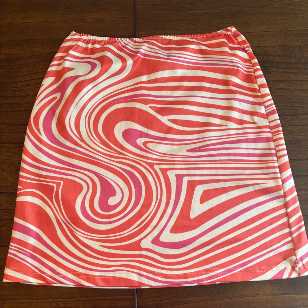 Wavy Striped Skirt